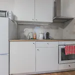 Apartment Flat Near Castle Stylish & Prime Location 3 *