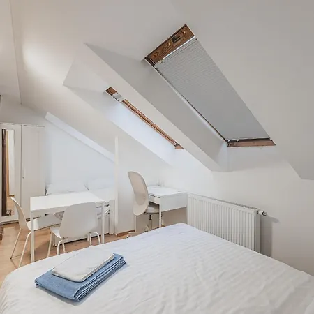 Andel, Smichov Flat, Fresh Bath, Port Ac, Kitchen アパート