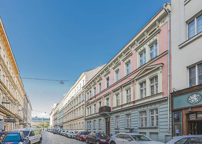 Flat Near Castle Stylish & Prime Location 3 Prague