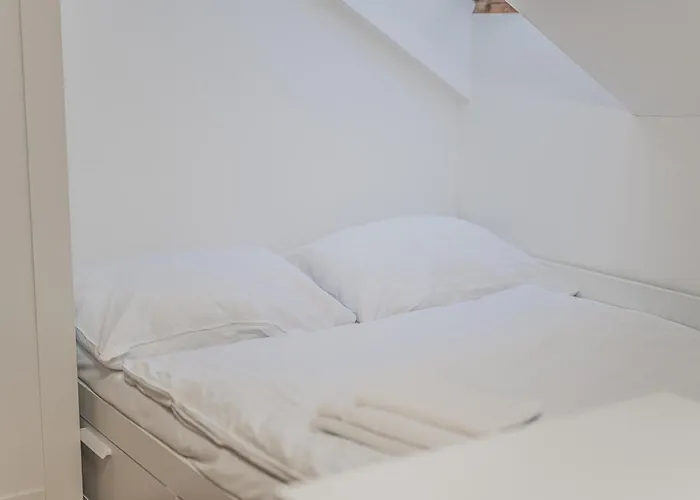Appartement Flat Near Castle Stylish & Prime Location 3 *